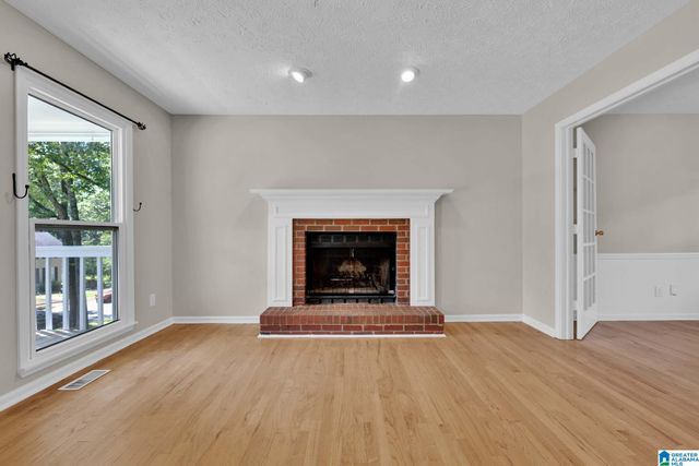 625 OLDE TOWNE LANE, Alabaster, AL 35007