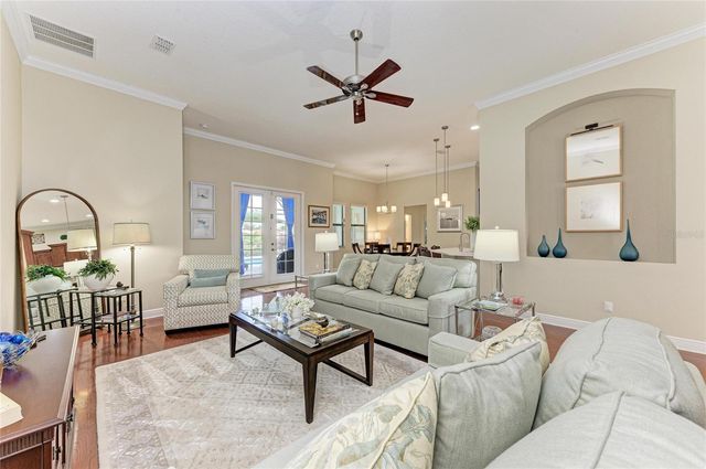 302 COCKLE SHELL LOOP, Apollo Beach, FL 33572