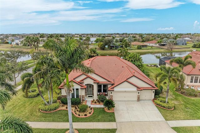 302 COCKLE SHELL LOOP, Apollo Beach, FL 33572