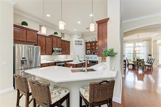 302 COCKLE SHELL LOOP, Apollo Beach, FL 33572