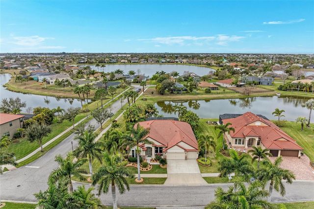 302 COCKLE SHELL LOOP, Apollo Beach, FL 33572