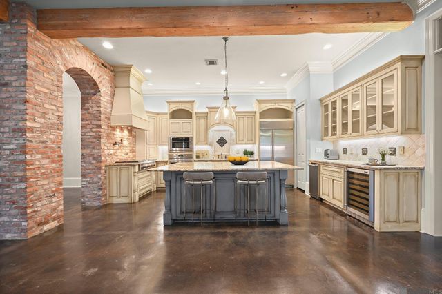 8133 Willow Grove Blvd, Baton Rouge, LA 70810