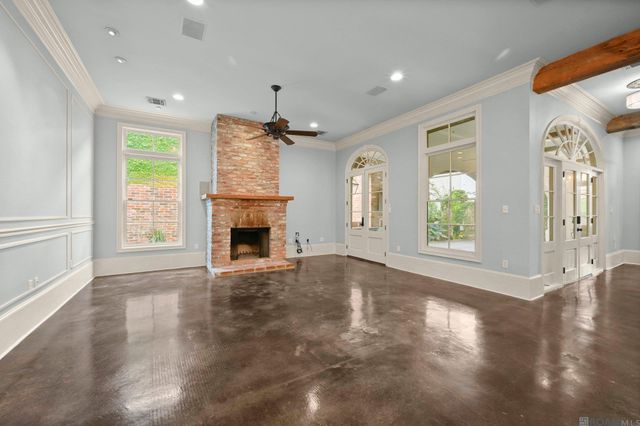 8133 Willow Grove Blvd, Baton Rouge, LA 70810