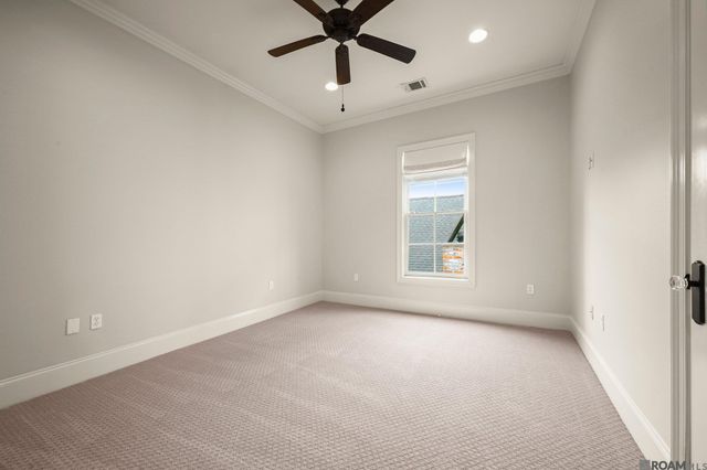 8133 Willow Grove Blvd, Baton Rouge, LA 70810