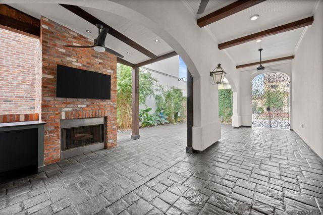 8133 Willow Grove Blvd, Baton Rouge, LA 70810