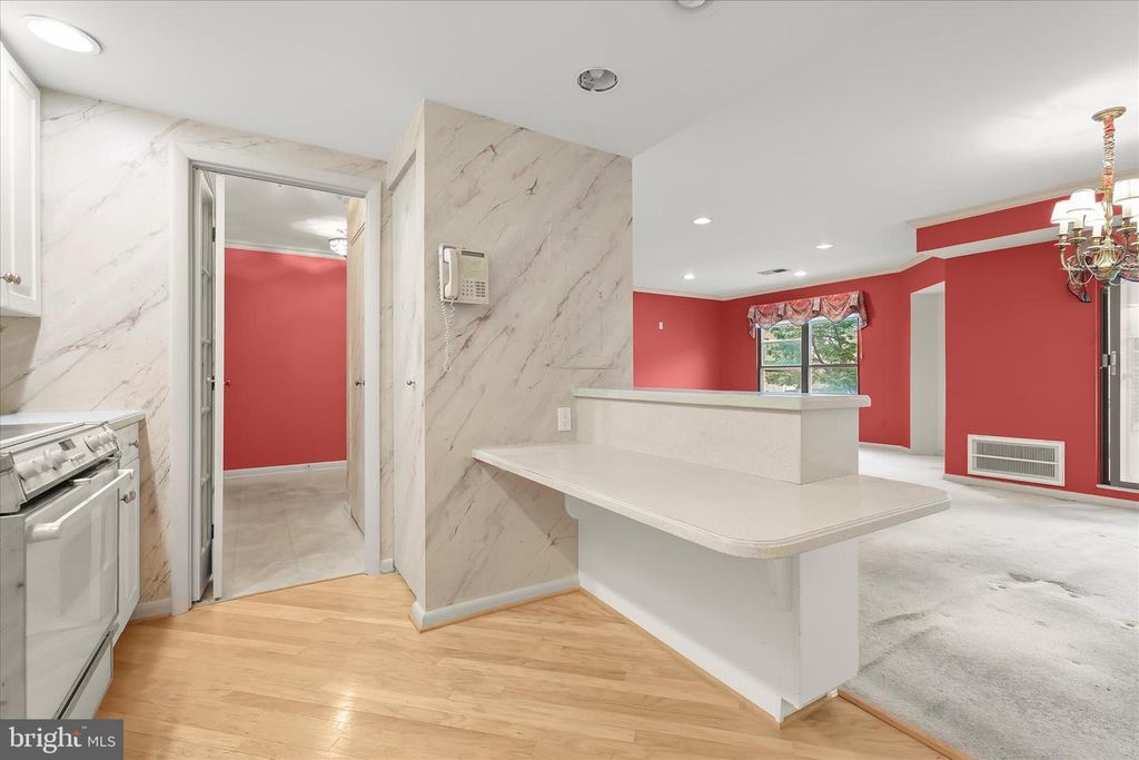 Image 10 of property listing at 6317 PARK HEIGHTS AVE #521, Baltimore, MD 21215