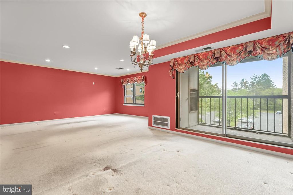 Image 17 of property listing at 6317 PARK HEIGHTS AVE #521, Baltimore, MD 21215