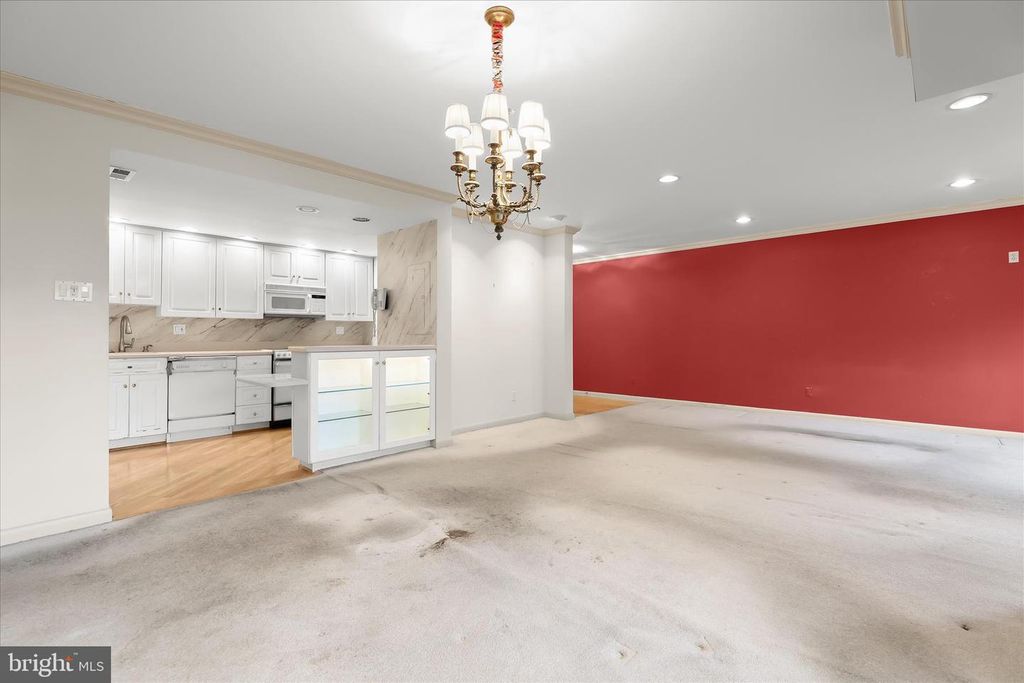 Image 18 of property listing at 6317 PARK HEIGHTS AVE #521, Baltimore, MD 21215