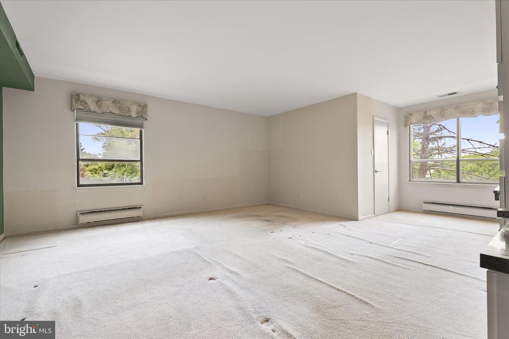 Image 19 of property listing at 6317 PARK HEIGHTS AVE #521, Baltimore, MD 21215
