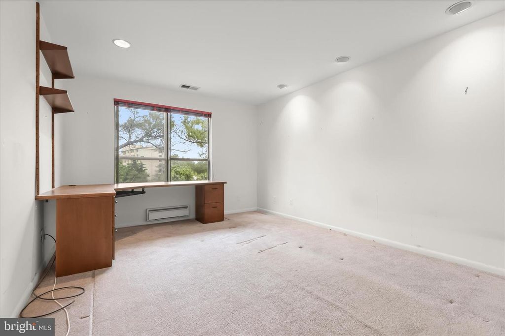 Image 26 of property listing at 6317 PARK HEIGHTS AVE #521, Baltimore, MD 21215