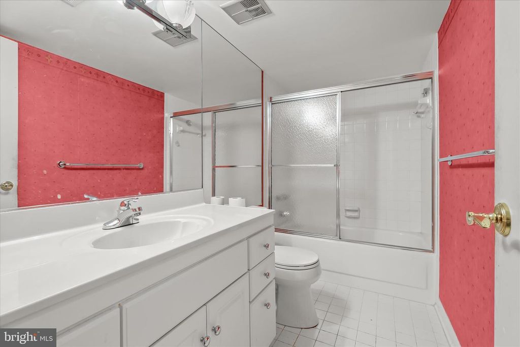 Image 29 of property listing at 6317 PARK HEIGHTS AVE #521, Baltimore, MD 21215