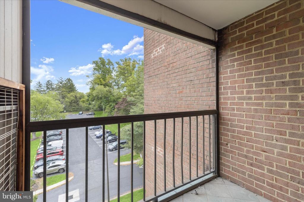 Image 30 of property listing at 6317 PARK HEIGHTS AVE #521, Baltimore, MD 21215