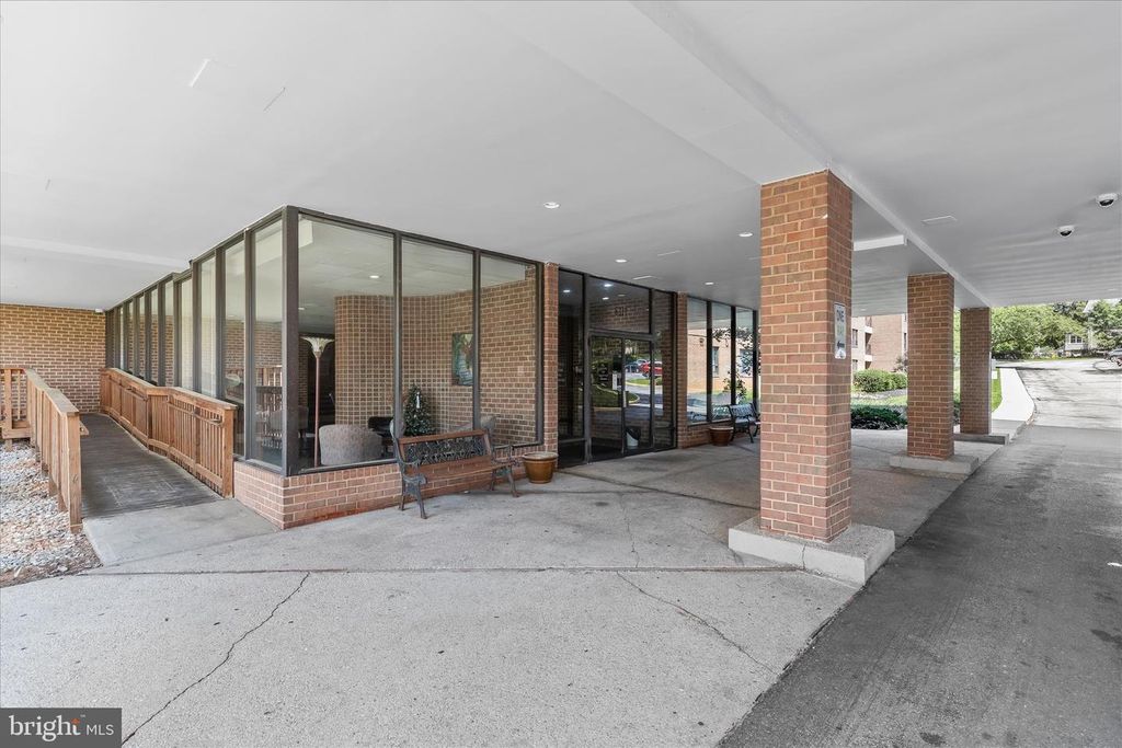 Image 33 of property listing at 6317 PARK HEIGHTS AVE #521, Baltimore, MD 21215