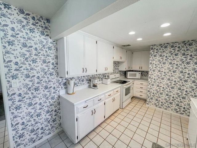 6463 Lake Mere Ct, San Diego, CA 92119