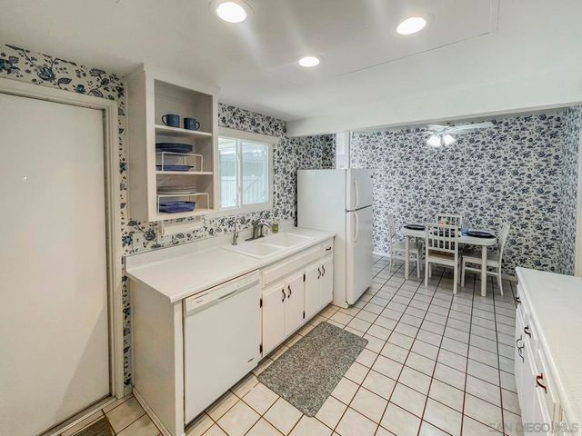 6463 Lake Mere Ct, San Diego, CA 92119