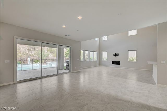 32 Vista Outlook Street, Henderson, NV 89011