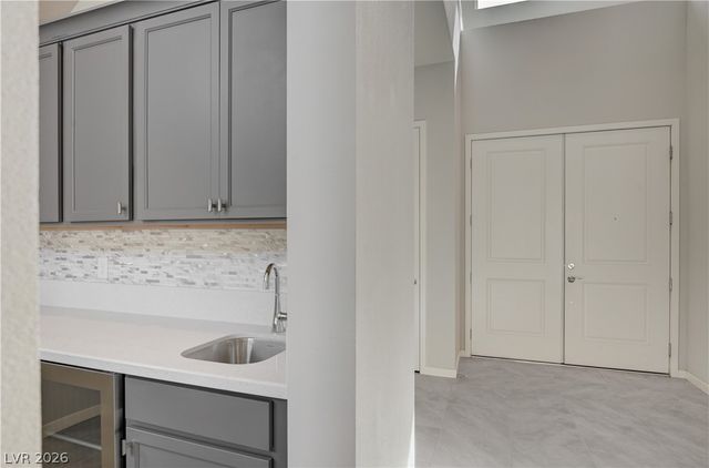 32 Vista Outlook Street, Henderson, NV 89011
