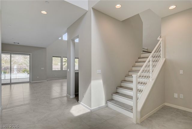 32 Vista Outlook Street, Henderson, NV 89011