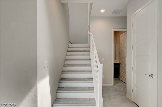 32 Vista Outlook Street, Henderson, NV 89011