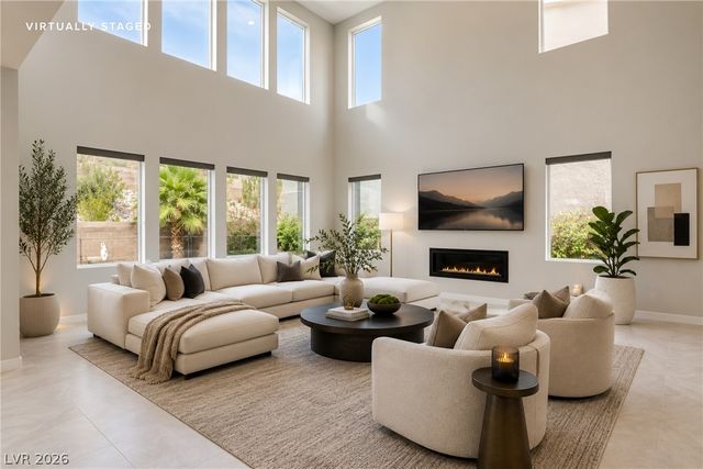 32 Vista Outlook Street, Henderson, NV 89011