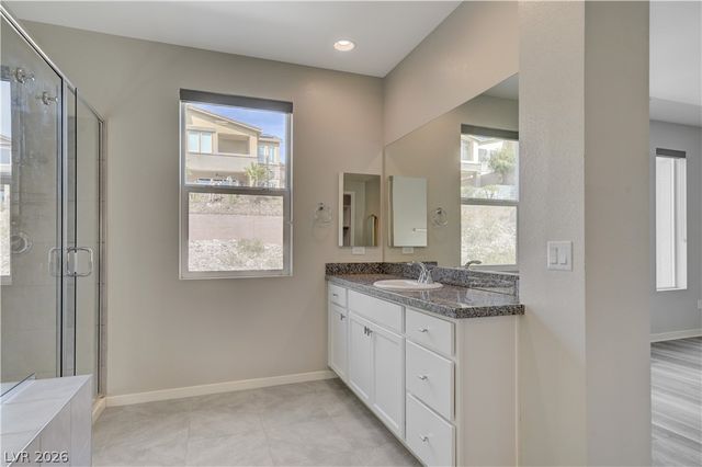 32 Vista Outlook Street, Henderson, NV 89011