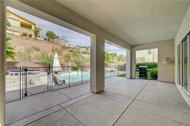 32 Vista Outlook Street, Henderson, NV 89011