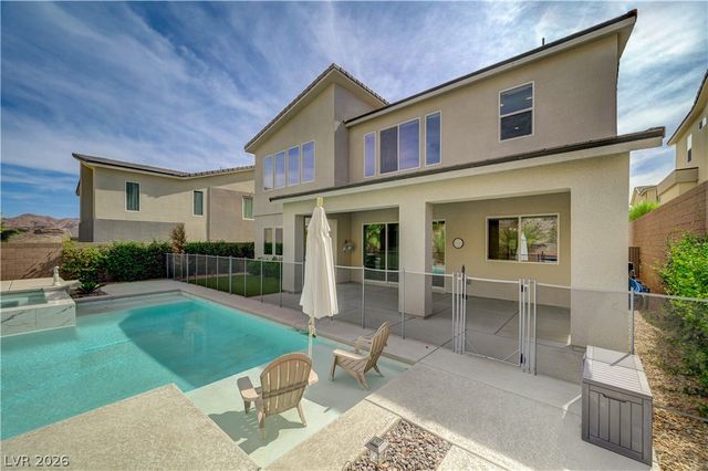 32 Vista Outlook Street, Henderson, NV 89011