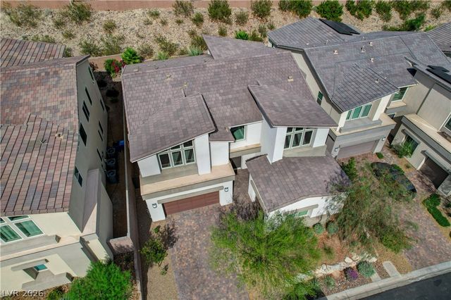 32 Vista Outlook Street, Henderson, NV 89011