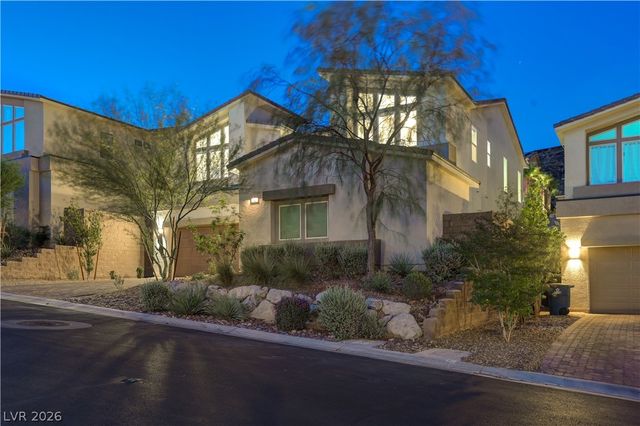 32 Vista Outlook Street, Henderson, NV 89011