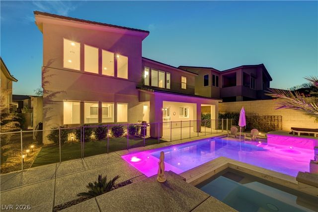 32 Vista Outlook Street, Henderson, NV 89011