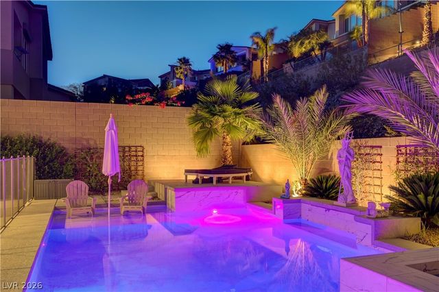 32 Vista Outlook Street, Henderson, NV 89011
