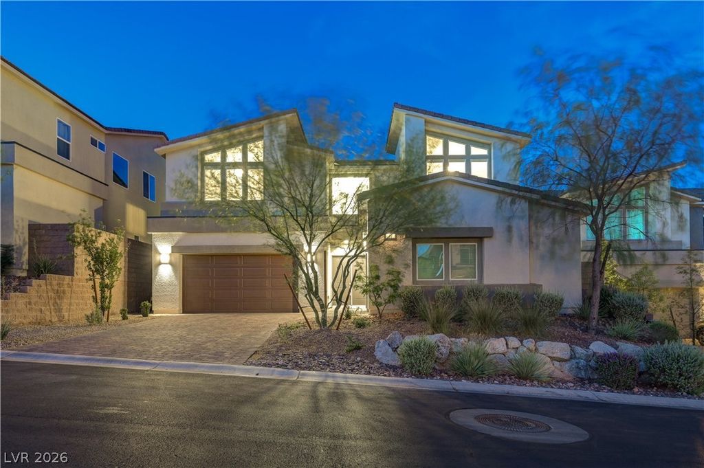 32 Vista Outlook Street, Henderson, NV 89011
