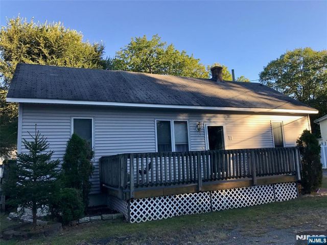 1 Cedar Lane, Paramus, NJ 07652