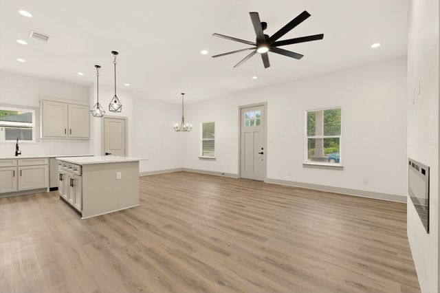 400 Kenny Drive, West Tawakoni, TX 75474