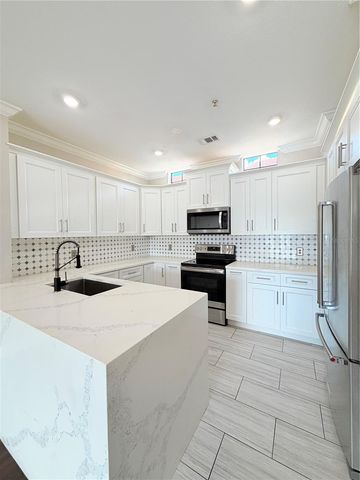 6117 METROWEST BOULEVARD 105, Orlando, FL 32835