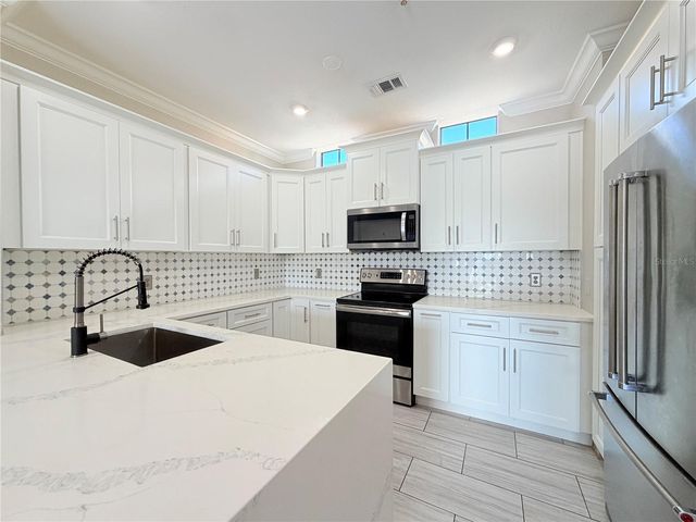 6117 METROWEST BOULEVARD 105, Orlando, FL 32835