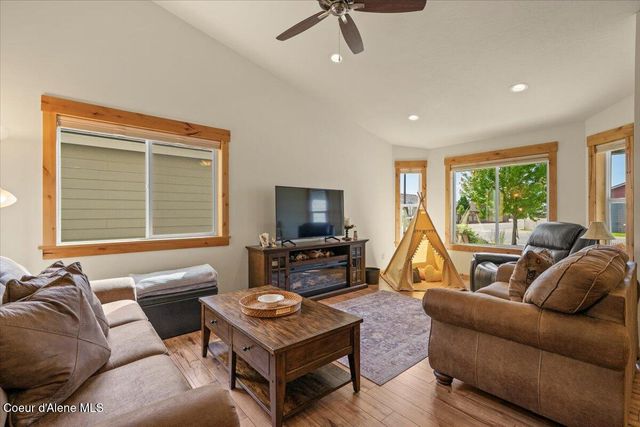 7881 W Kayak CT, Rathdrum, ID 83858