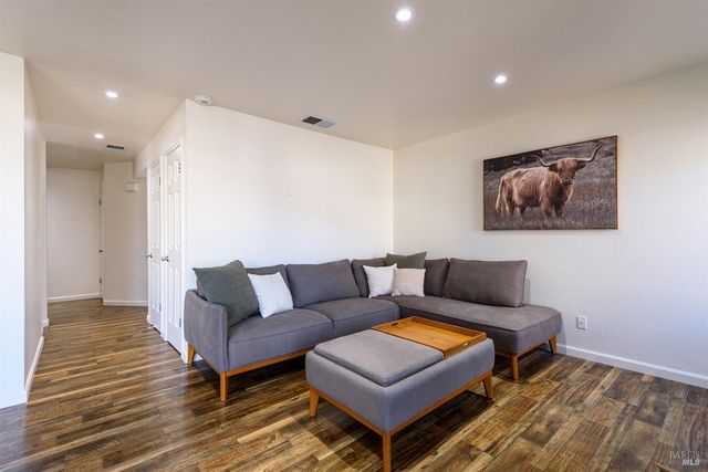 439 Mission Blvd, Santa Rosa, CA 95409