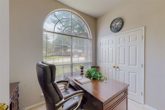 219 Sandy Creek Place, Desoto, TX 75115