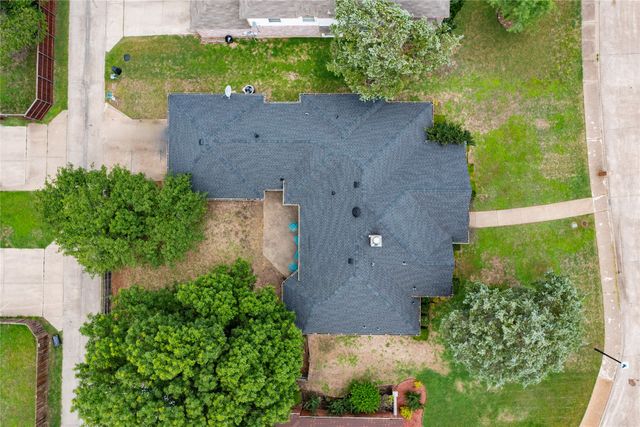 219 Sandy Creek Place, Desoto, TX 75115
