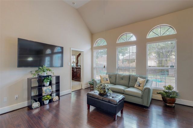 219 Sandy Creek Place, Desoto, TX 75115