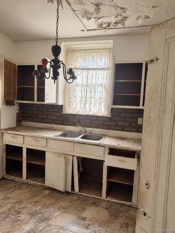 1606 Avenue A, Flint, MI 48503