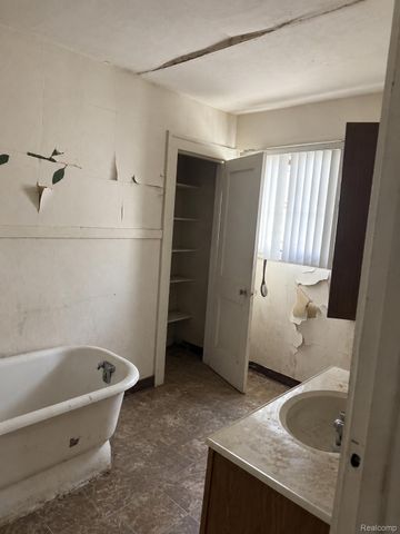 1606 Avenue A, Flint, MI 48503