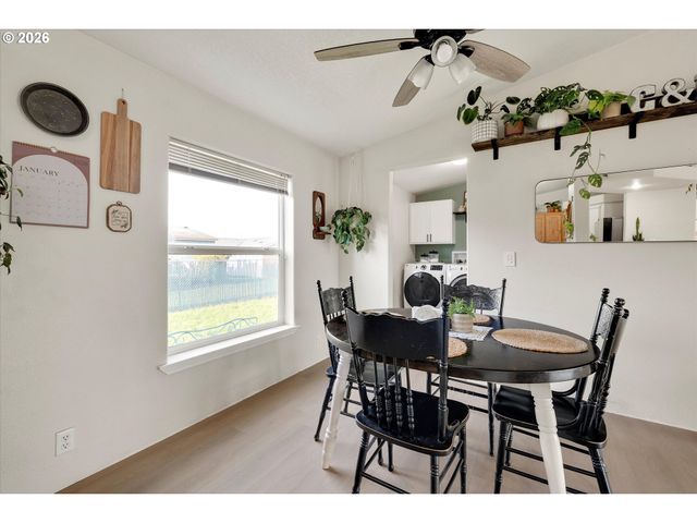 1247 BOARDWALK Ave, Molalla, OR 97038