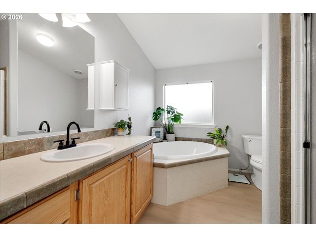 1247 BOARDWALK Ave, Molalla, OR 97038