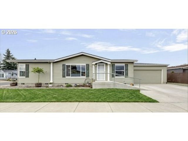 1247 BOARDWALK Ave, Molalla, OR 97038