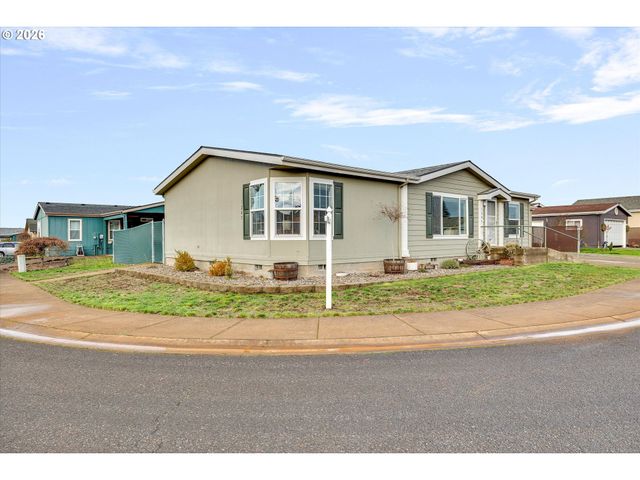 1247 BOARDWALK Ave, Molalla, OR 97038