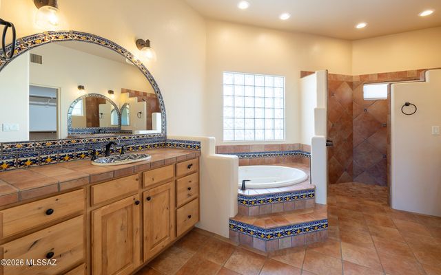 5550 W Open R Place, Tucson, AZ 85713
