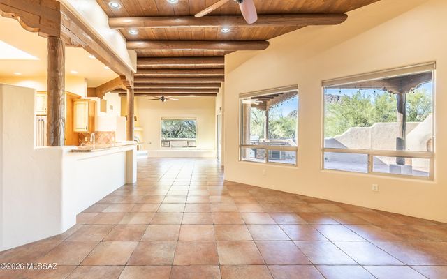 5550 W Open R Place, Tucson, AZ 85713
