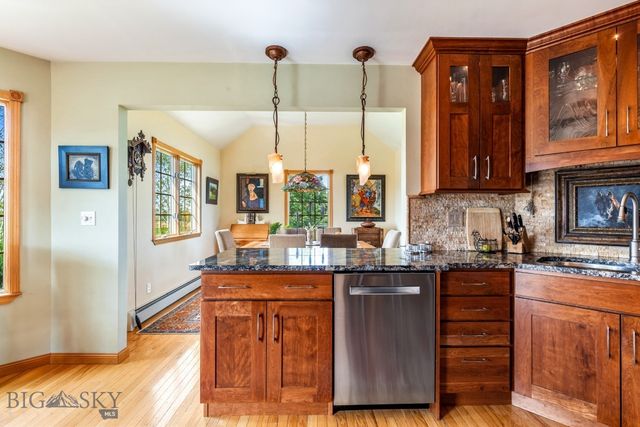 11400 Gooch Hill Road, Gallatin Gateway, MT 59730